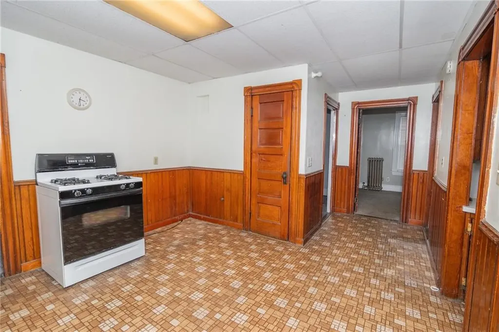 1060 1062 Park Avenue Woonsocket RI 02895