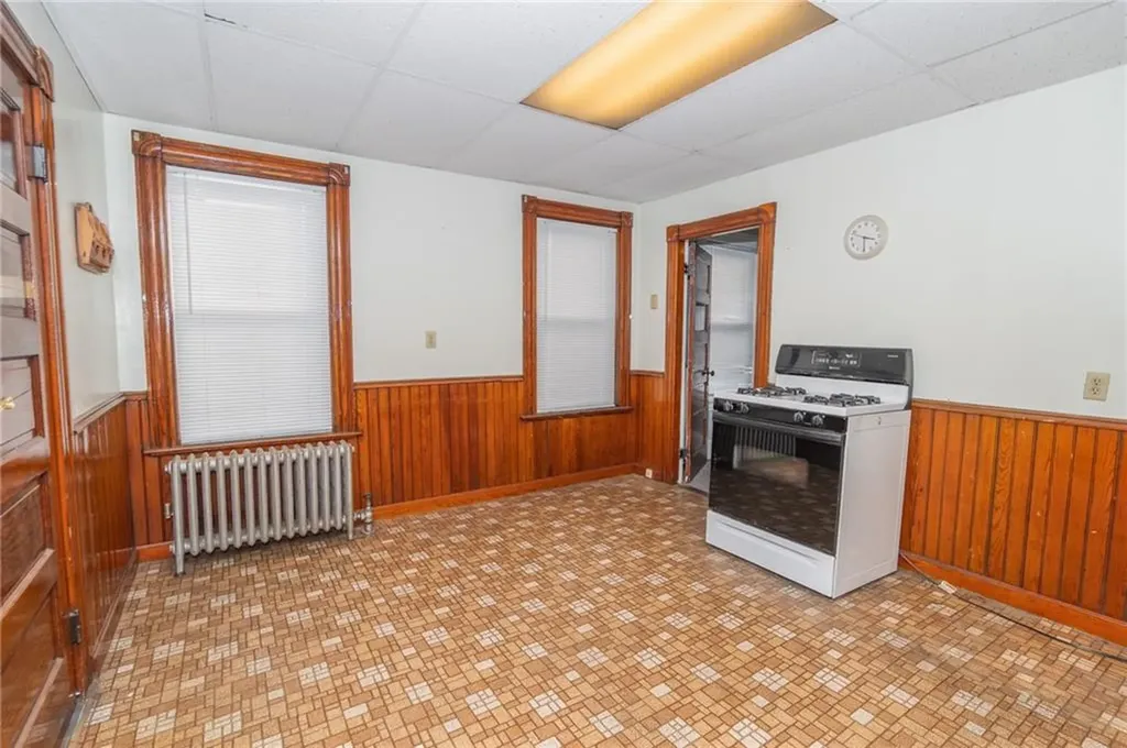1060 1062 Park Avenue Woonsocket RI 02895