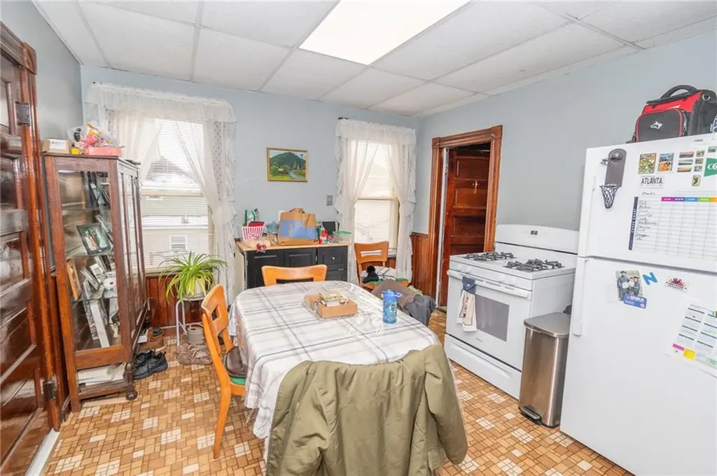 1060 1062 Park Avenue Woonsocket RI 02895