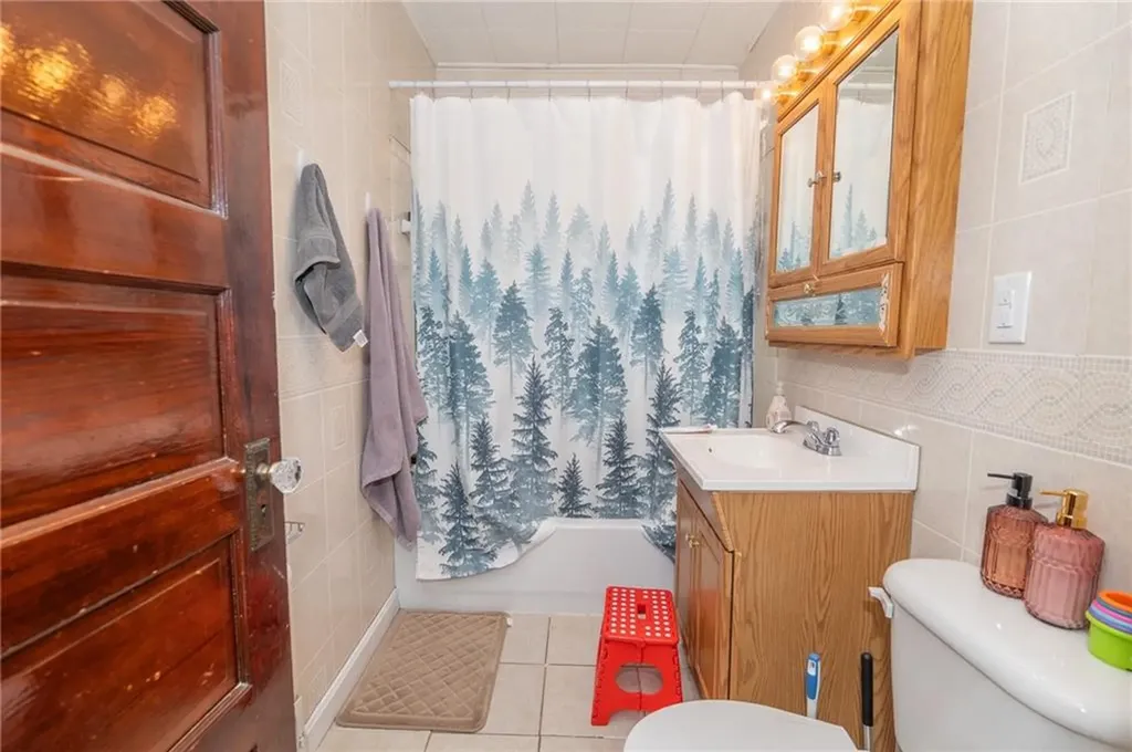 1060 1062 Park Avenue Woonsocket RI 02895