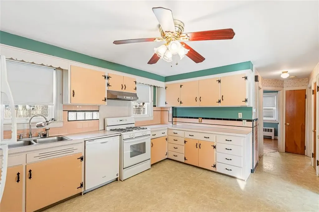 359 Williston Way Pawtucket RI 02861
