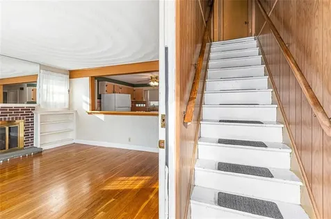 359 Williston Way Pawtucket RI 02861