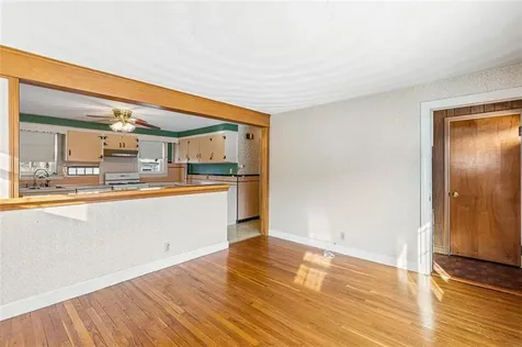 359 Williston Way Pawtucket RI 02861