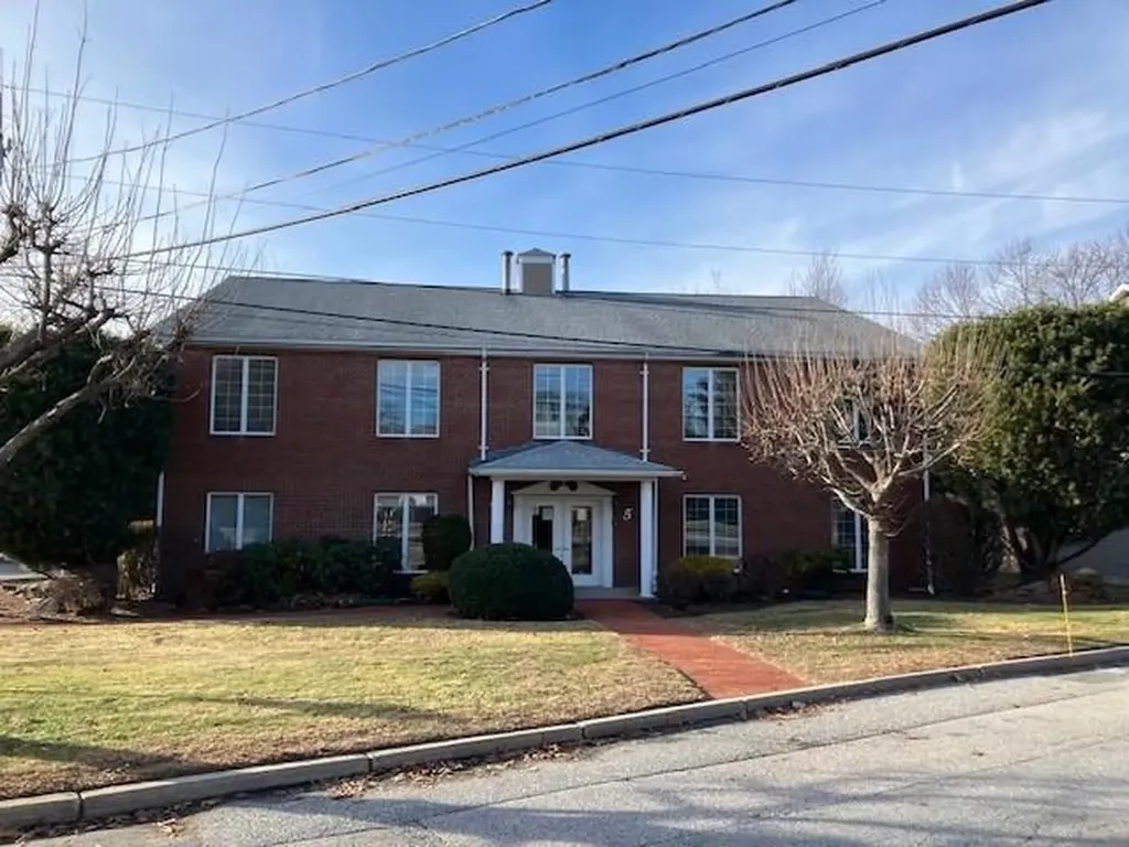 33 College Hill Road Warwick RI 02886