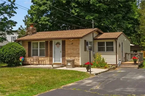 37 Ridge Road East Greenwich RI 02818