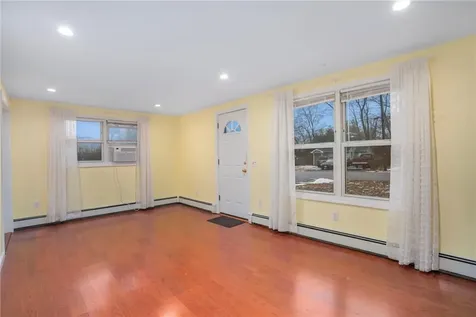 37 Ridge Road East Greenwich RI 02818