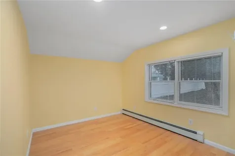 37 Ridge Road East Greenwich RI 02818