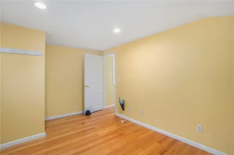 37 Ridge Road East Greenwich RI 02818