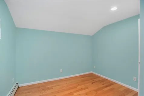 37 Ridge Road East Greenwich RI 02818