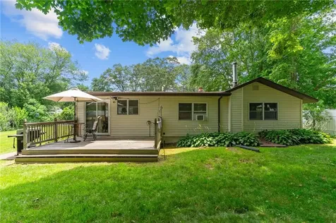 37 Ridge Road East Greenwich RI 02818