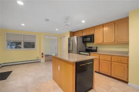 37 Ridge Road East Greenwich RI 02818