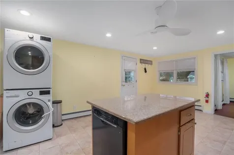 37 Ridge Road East Greenwich RI 02818