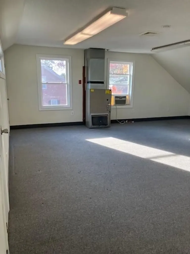 133 Central Street Warwick RI 02886