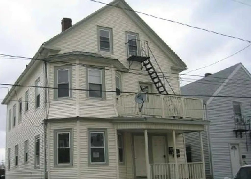 133 Cleveland Street Providence RI 02909
