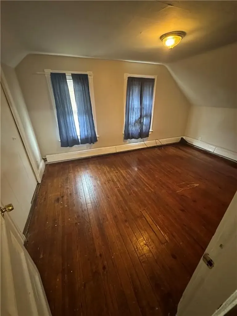 133 Cleveland Street Providence RI 02909