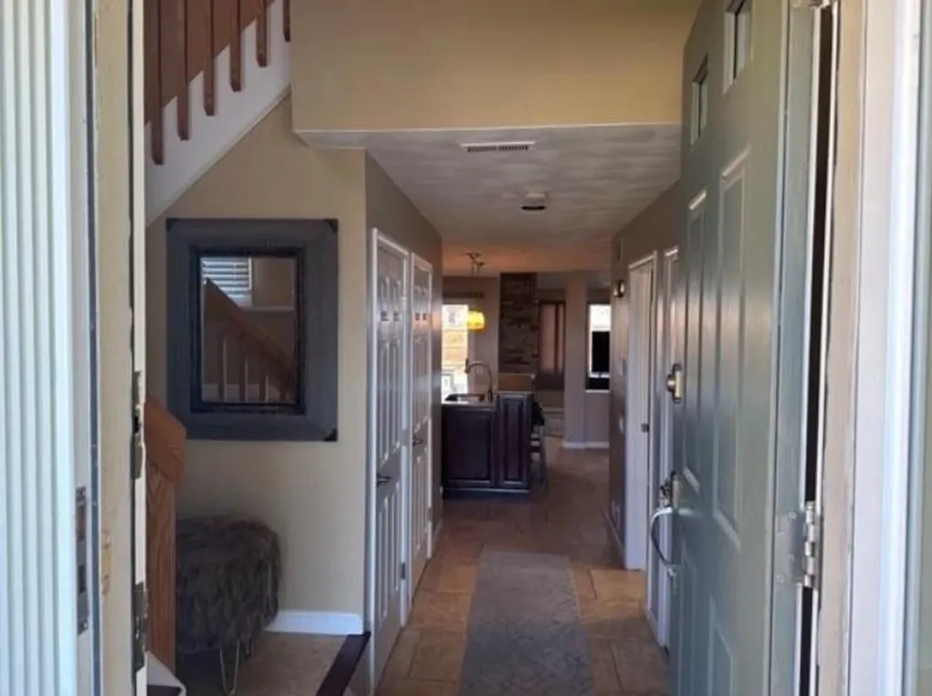 88 Nipmuc Trail North Providence RI 02904