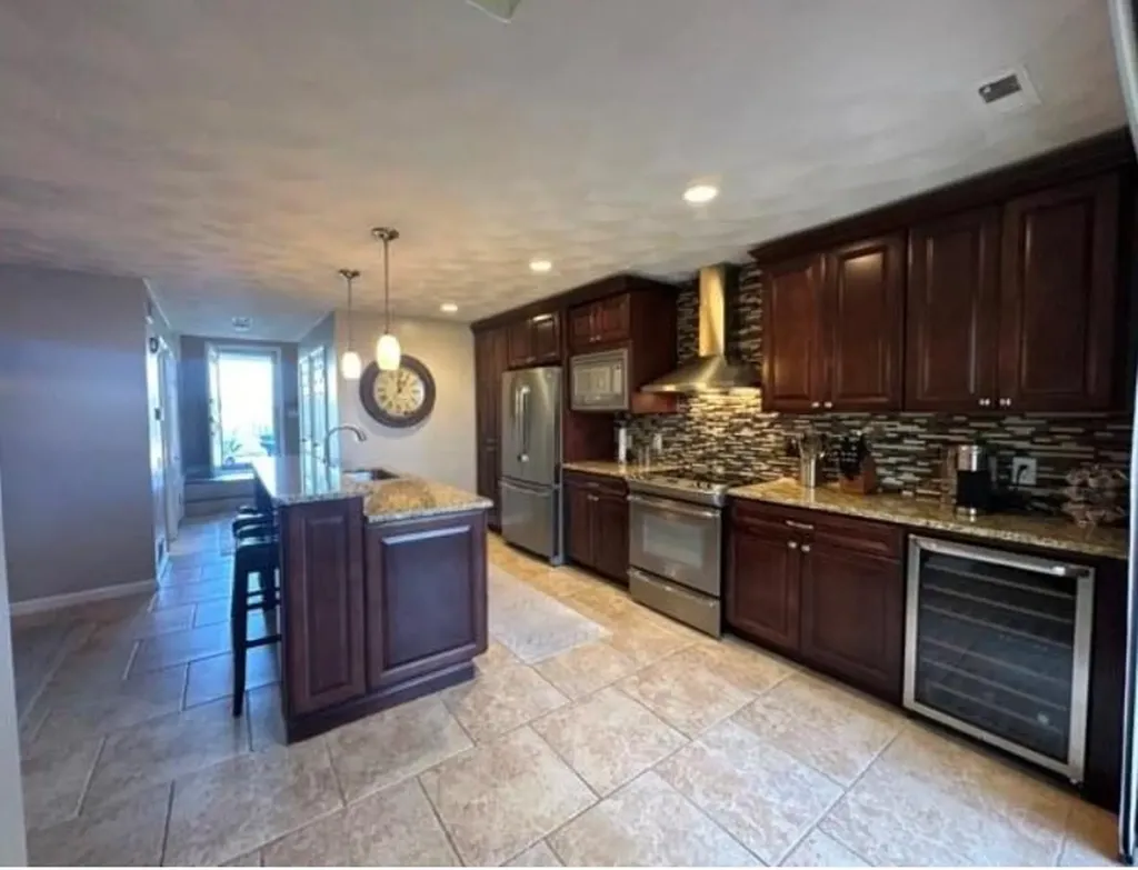 88 Nipmuc Trail North Providence RI 02904