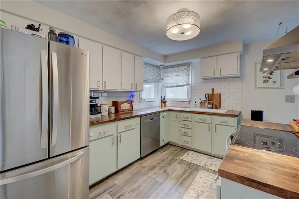 43 Viking Drive Portsmouth RI 02871