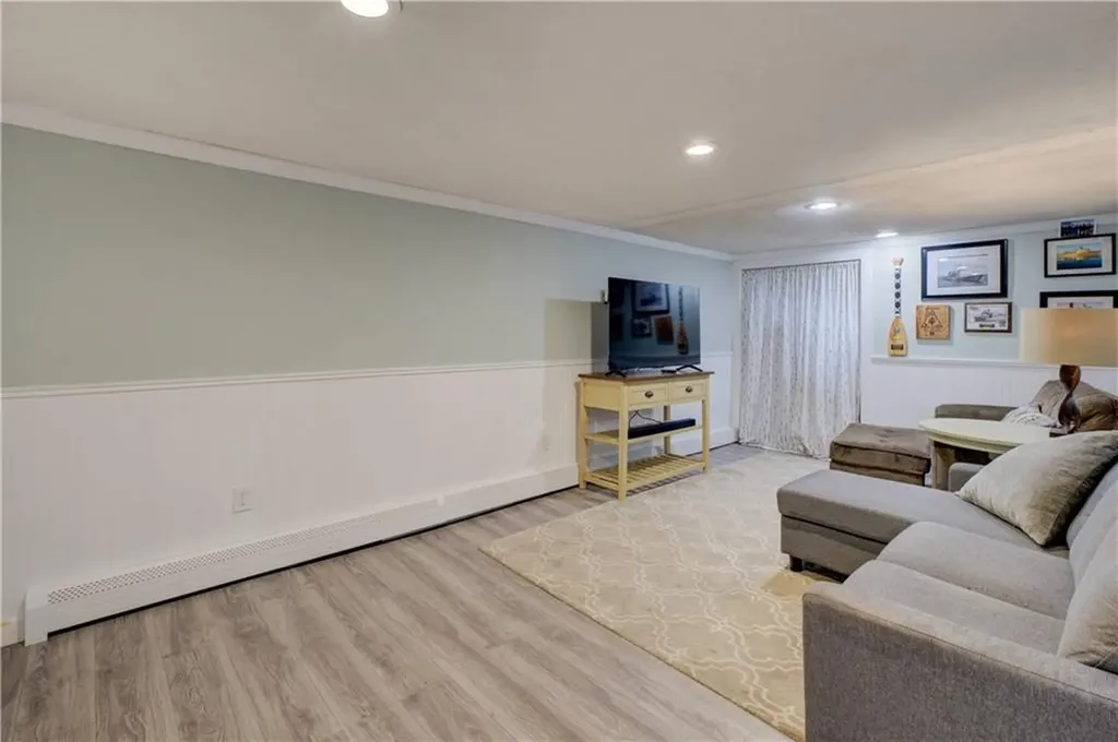 43 Viking Drive Portsmouth RI 02871