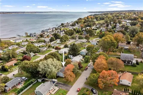 43 Viking Drive Portsmouth RI 02871