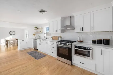 156 Bethany Lane North Kingstown RI 02852