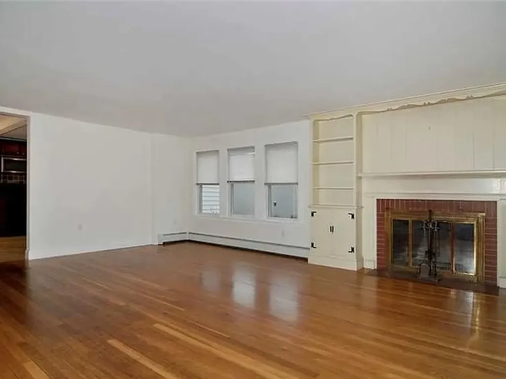 1 Hodsell Street Cranston RI 02910