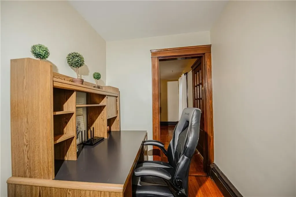 222 Peckham Avenue Middletown RI 02842