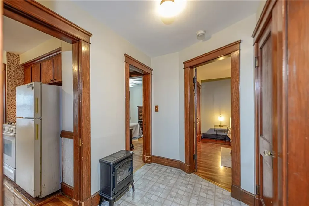 222 Peckham Avenue Middletown RI 02842