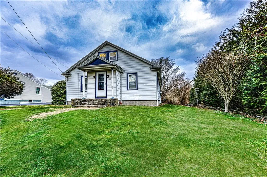 222 Peckham Avenue Middletown RI 02842