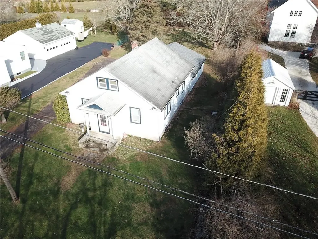 222 Peckham Avenue Middletown RI 02842