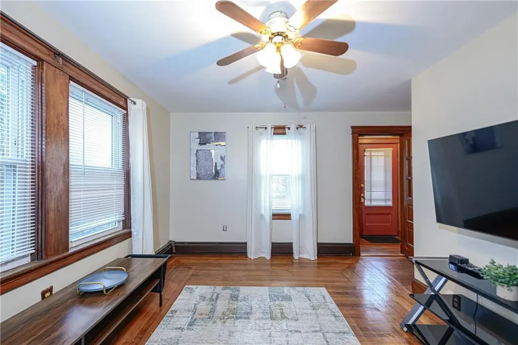 222 Peckham Avenue Middletown RI 02842