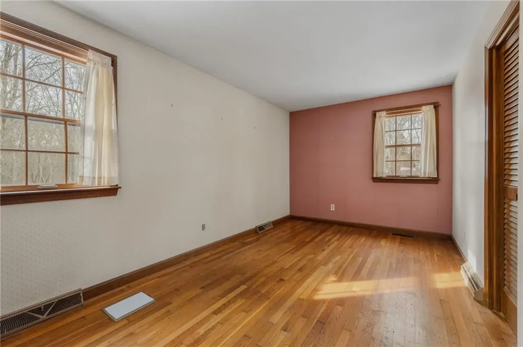 75 Lantern Lane North Kingstown RI 02852