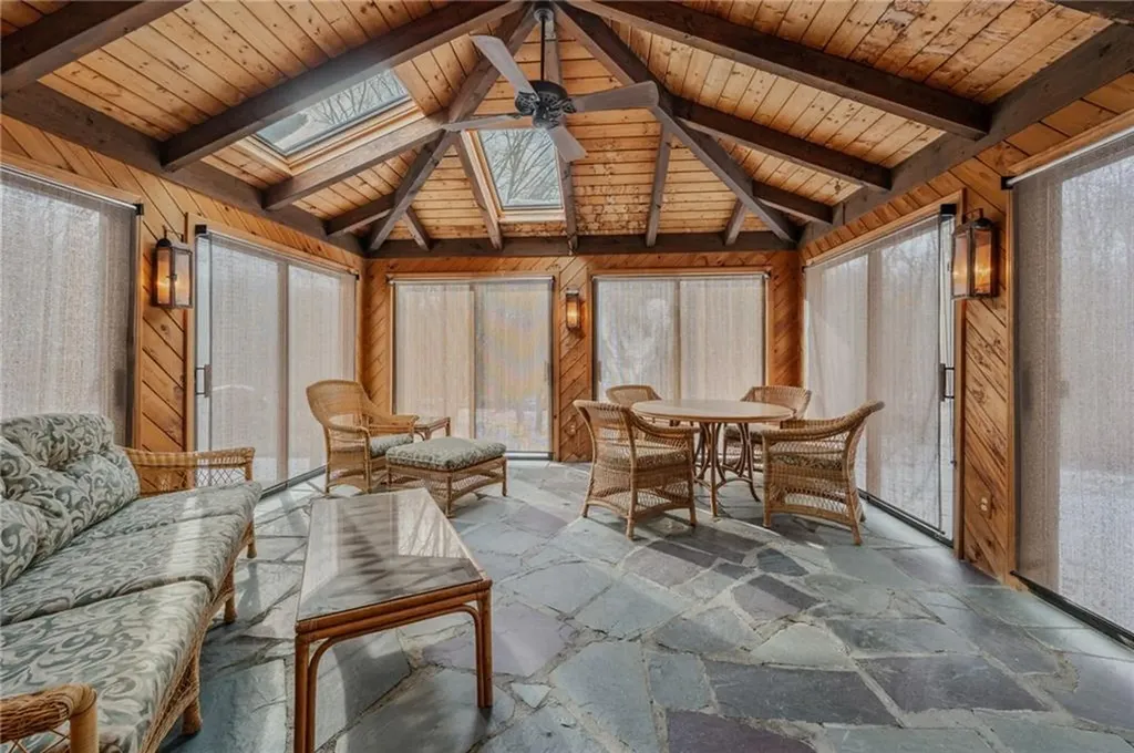 75 Lantern Lane North Kingstown RI 02852