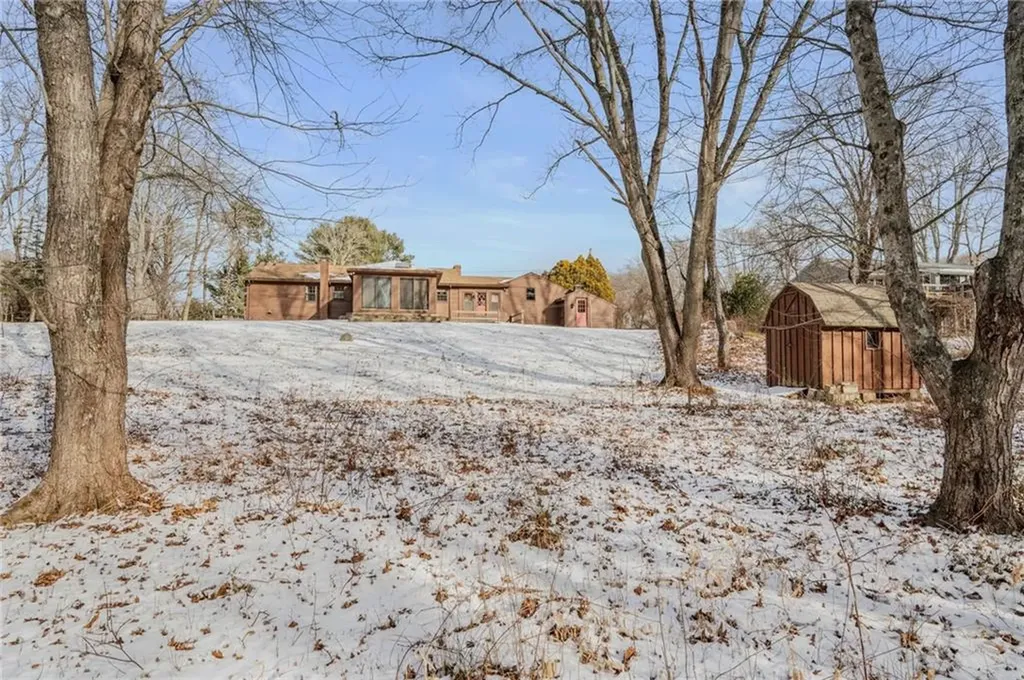 75 Lantern Lane North Kingstown RI 02852