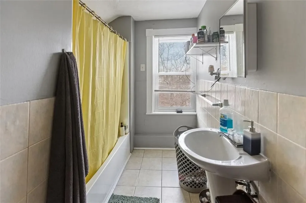 9 Odonnell Avenue Warwick RI 02886