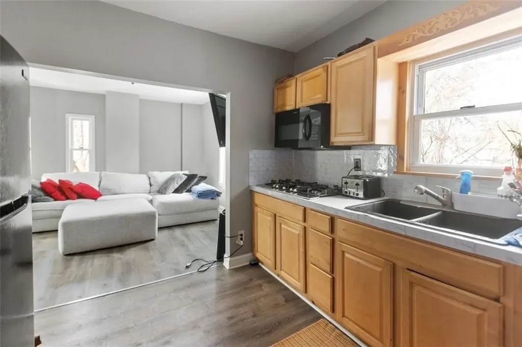 9 Odonnell Avenue Warwick RI 02886