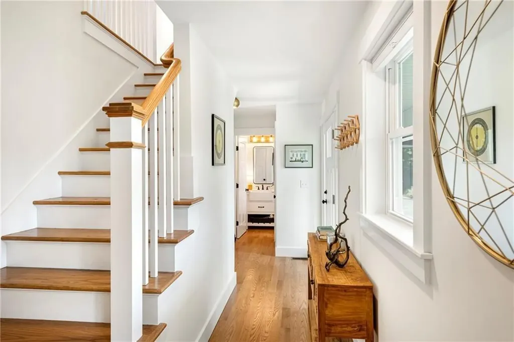 27 Massasoit Avenue Bristol RI 02809