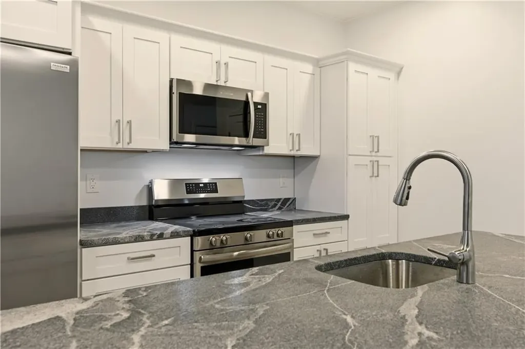 45 Windsor Road Cranston RI 02905