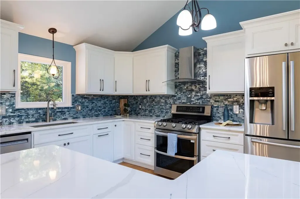 8 Robin Drive North Kingstown RI 02852