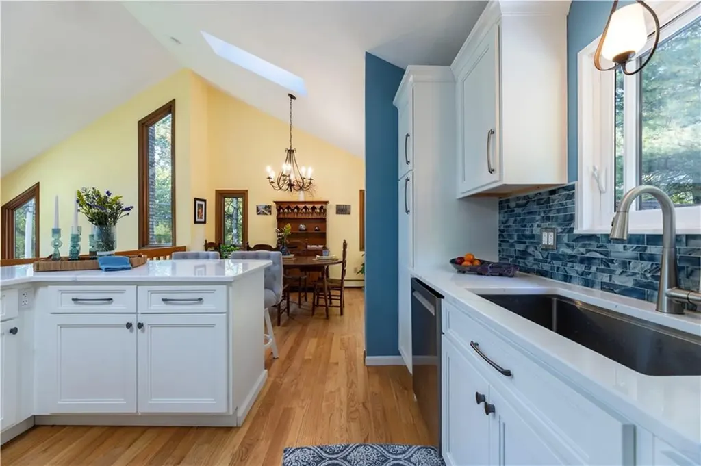 8 Robin Drive North Kingstown RI 02852