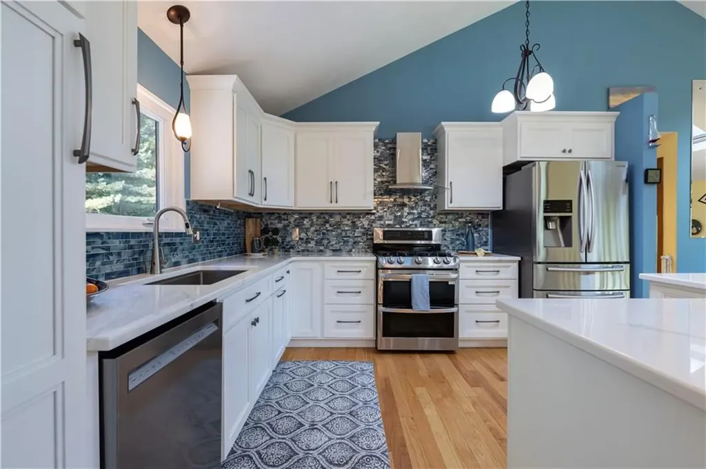 8 Robin Drive North Kingstown RI 02852