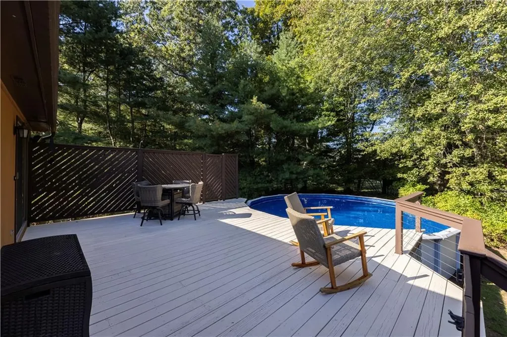 8 Robin Drive North Kingstown RI 02852