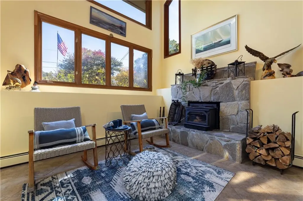 8 Robin Drive North Kingstown RI 02852