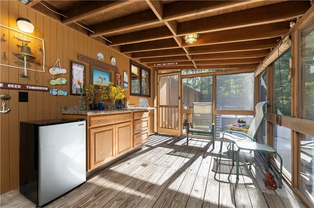 8 Robin Drive North Kingstown RI 02852