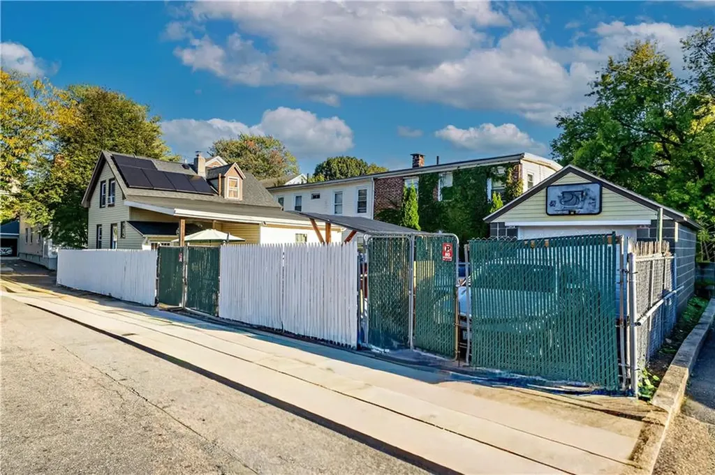 154 Camden Avenue Providence RI 02908