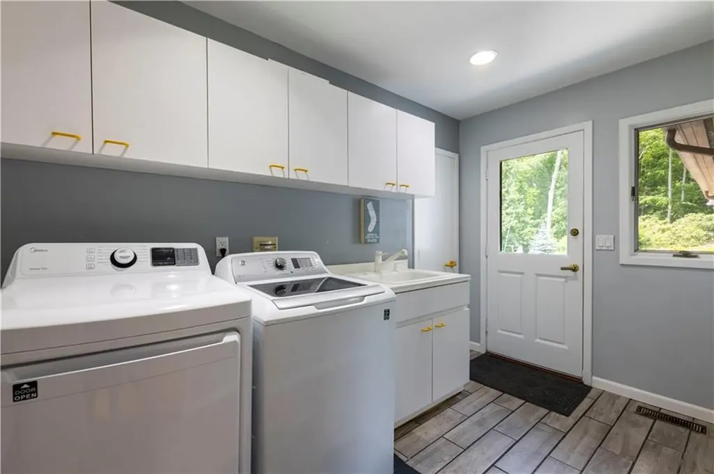 140 White Birch Circle Scituate RI 02831