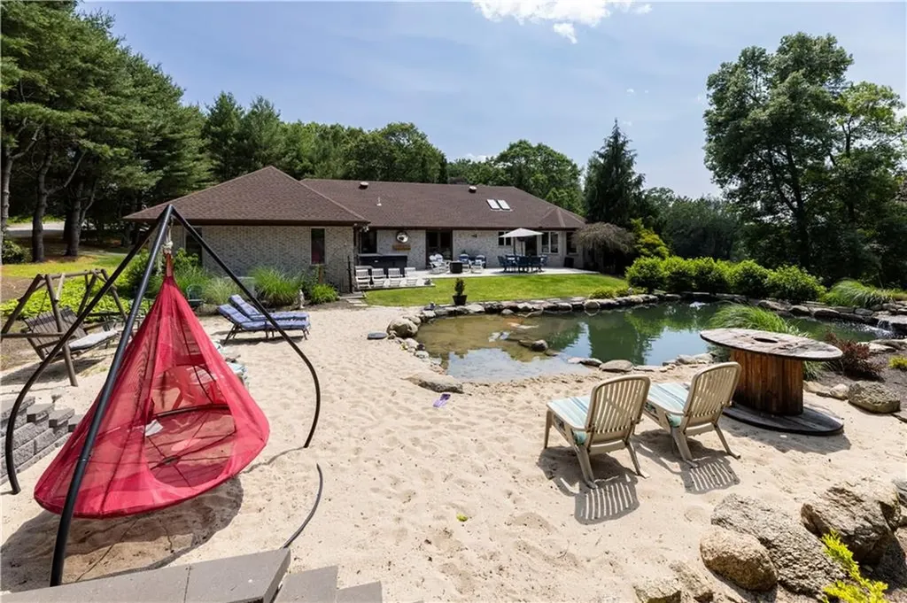 140 White Birch Circle Scituate RI 02831