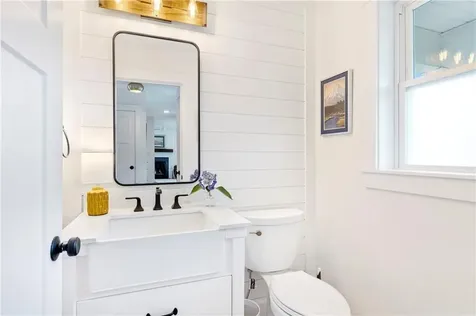 30 Massasoit Avenue Bristol RI 02809