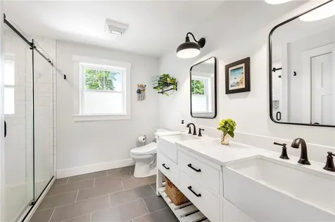 30 Massasoit Avenue Bristol RI 02809