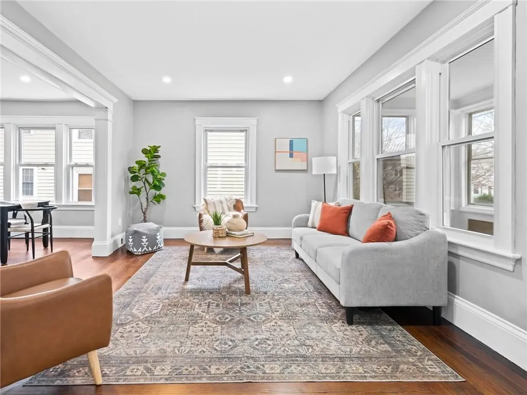 493 Academy Avenue Providence RI 02908